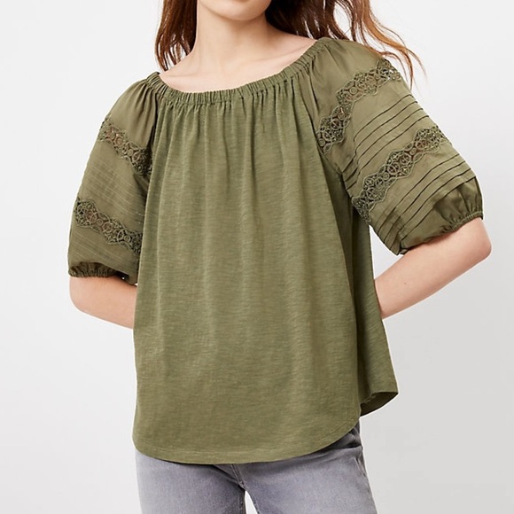 LOFT Tops - LOFT- Green Lace Puff Sleeve Tee size XS